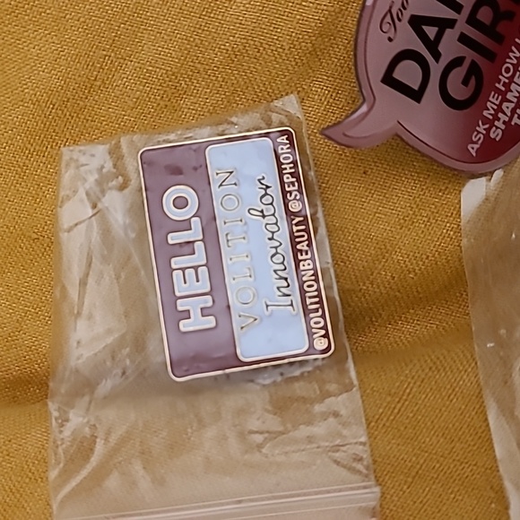 Group of Pins - Picture 5 of 5